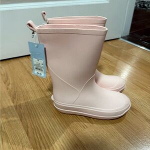 Pink Rubber Rain Boots girls 2,4,6, 13
